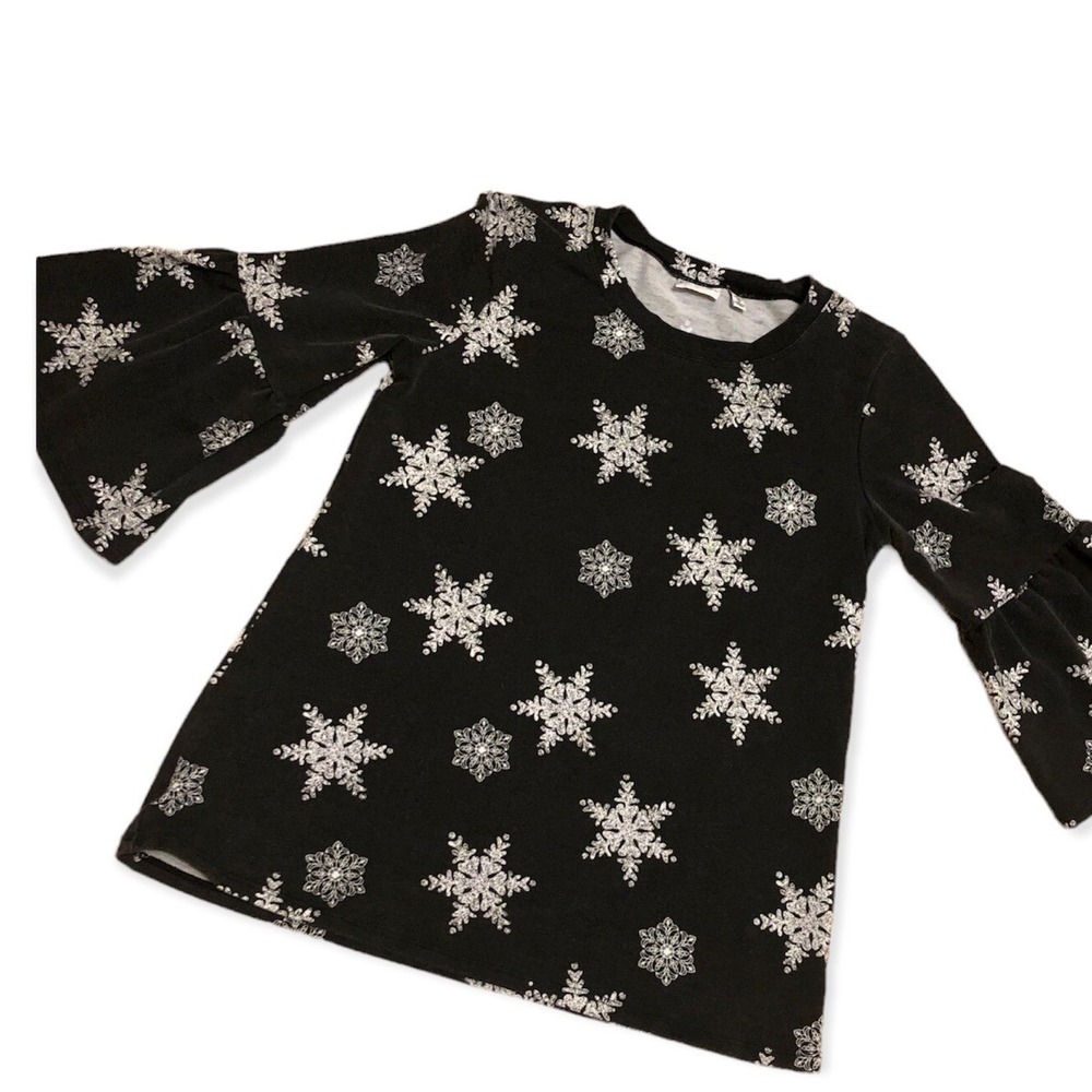Holiday Christmas Snowflake print Bell Sleeve gray knit comfortable medium